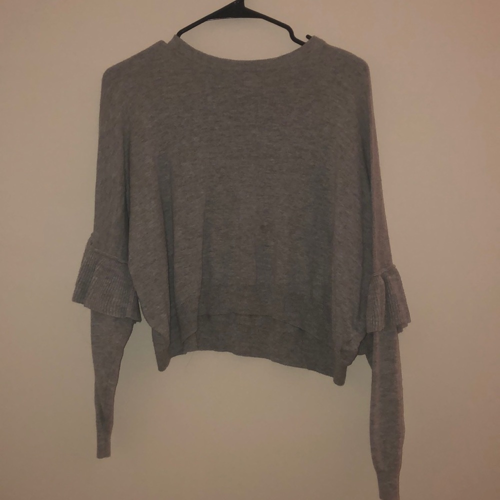 Grey ruffle sleeved sweater
